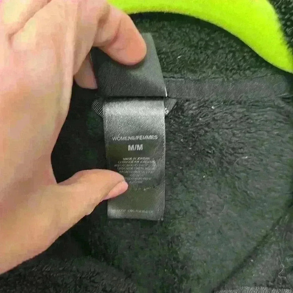 The North Face Medium Black Fleece Full Zip Jacket Item # 9M - Picture 4 of 5